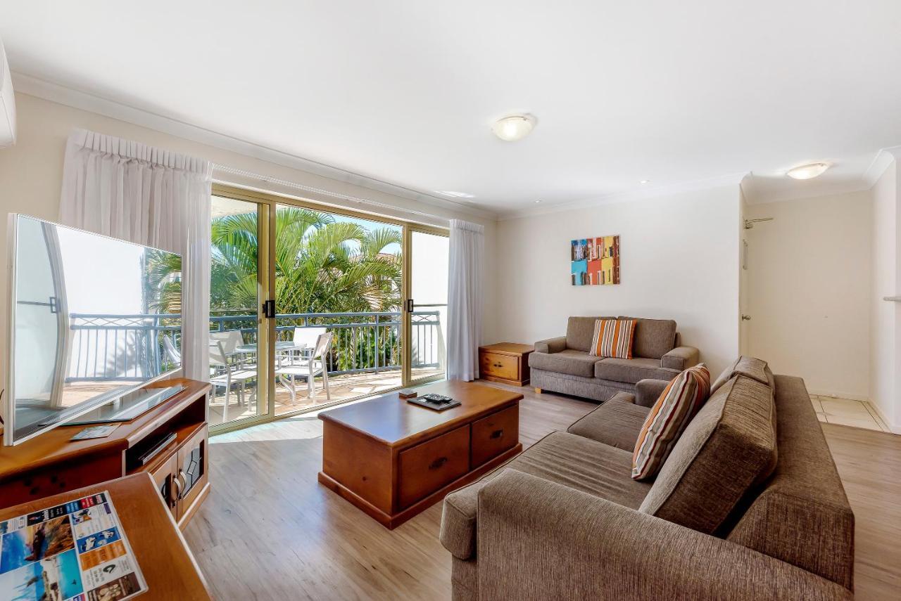 Golden Riviera Absolute Beachfront Resort Голд-Кост Экстерьер фото